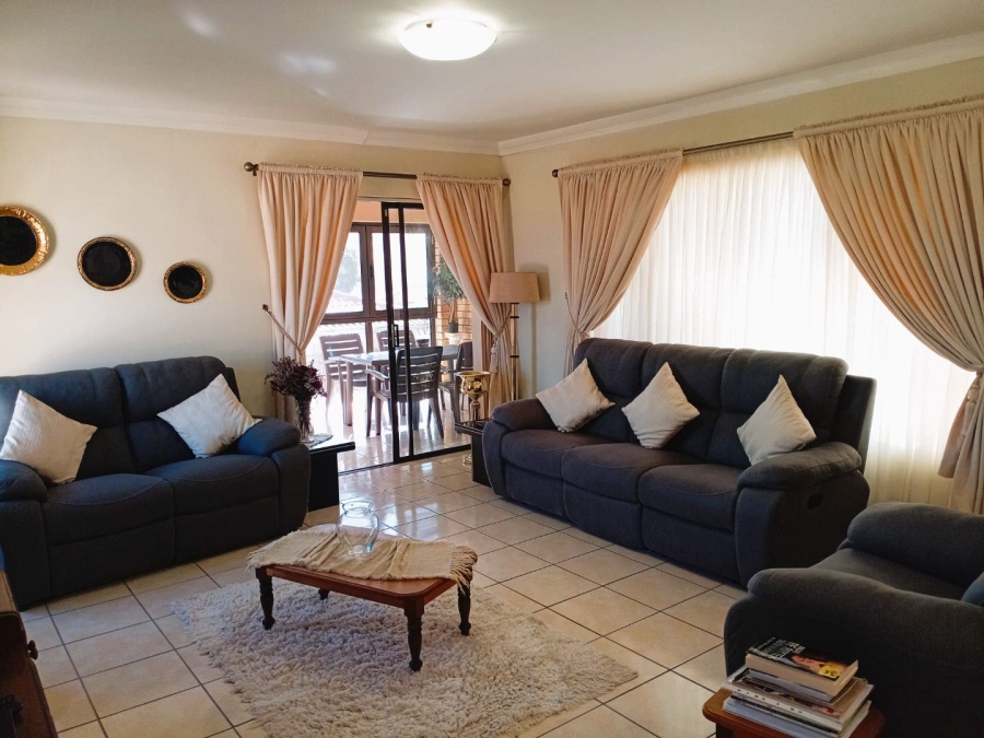 3 Bedroom Property for Sale in Reebok Western Cape